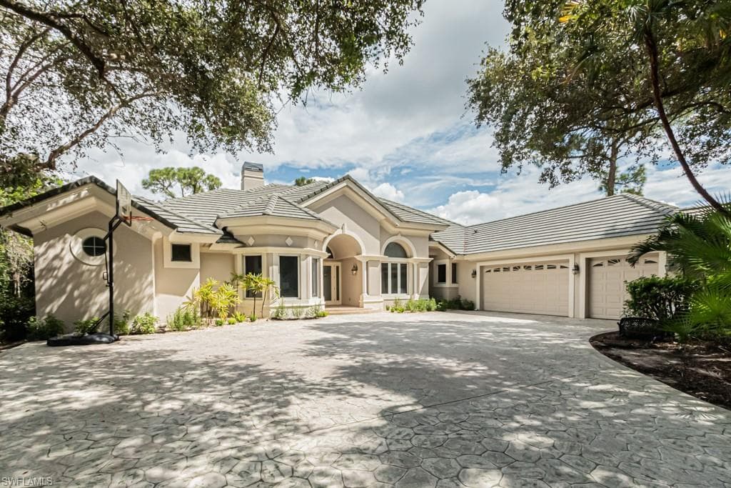 6961 Bottlebrush LN NAPLES, FL 34109