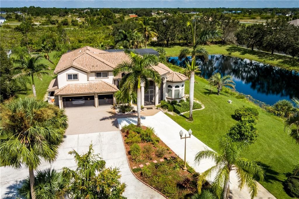 3885 52nd AVE NE NAPLES, FL 34120