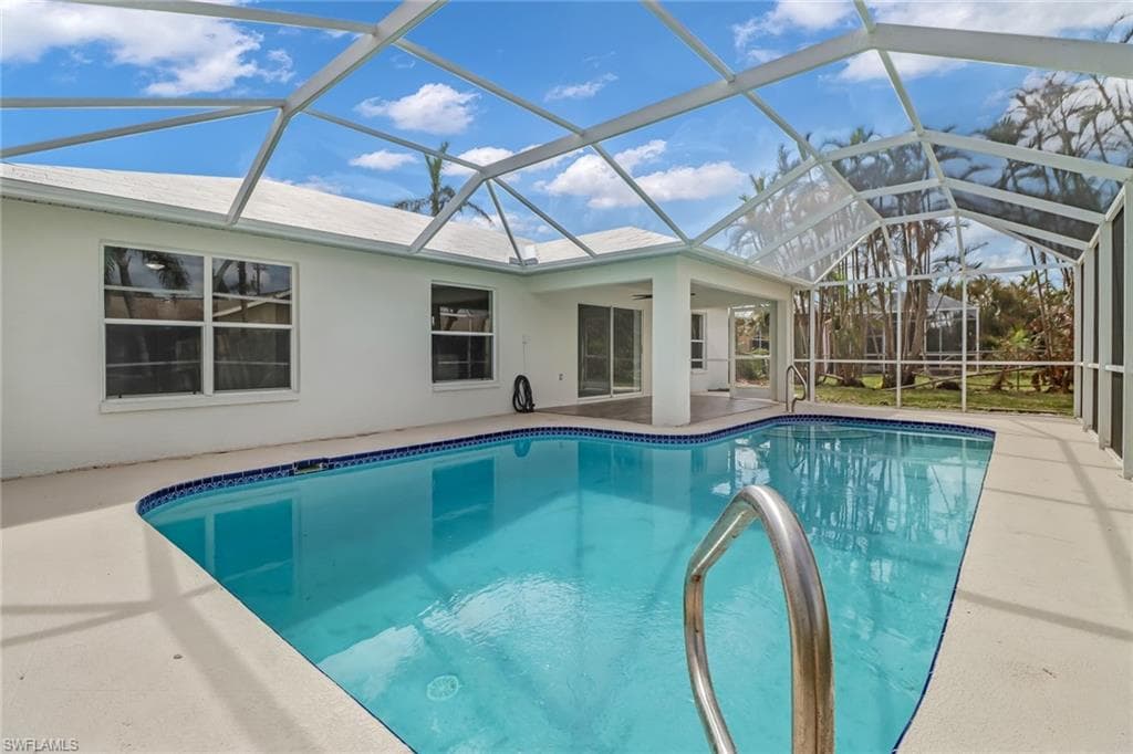 2215 9TH TER CAPE CORAL, FL 33990
