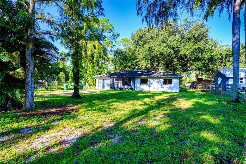 2321 17th ST SW NAPLES, FL 34117