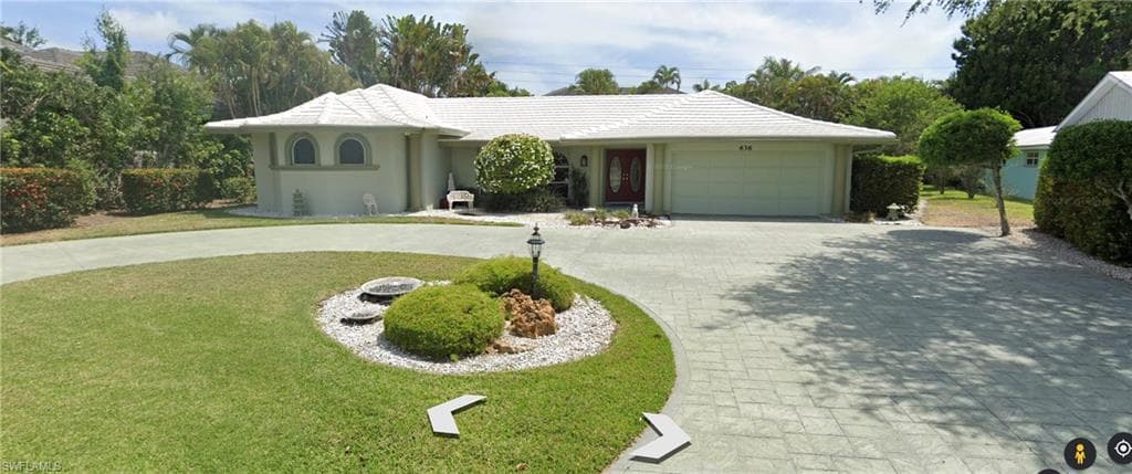 636 Fountainhead LN NAPLES, FL 34103
