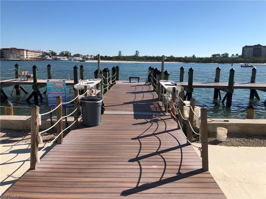 60 PELICAN ST W 202 NAPLES, FL 34113