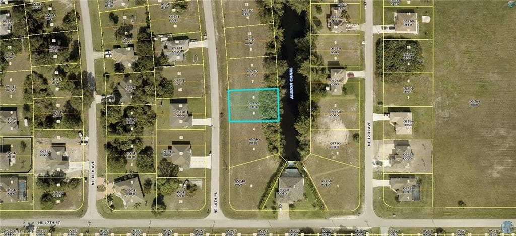 3713 NE 16th PL CAPE CORAL, FL 33909