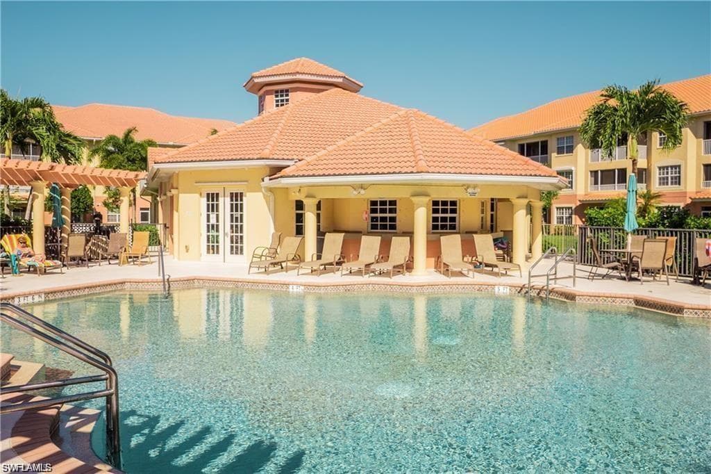 1113 Van Loon Commons CIR 303 CAPE CORAL, FL 33909