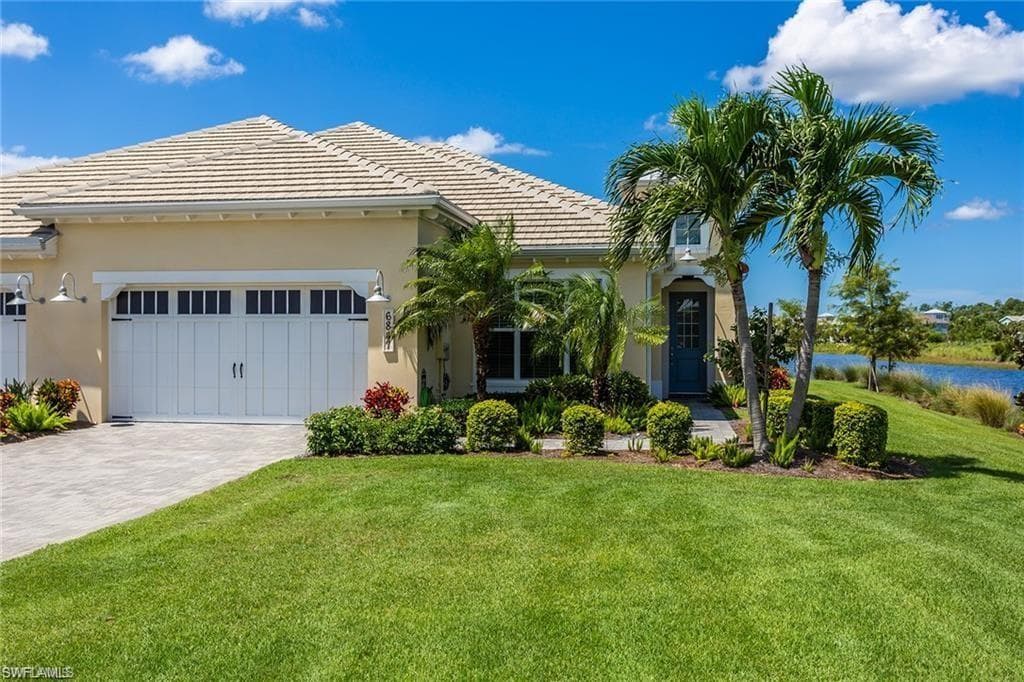 6847 Bequia WAY NAPLES, FL 34113