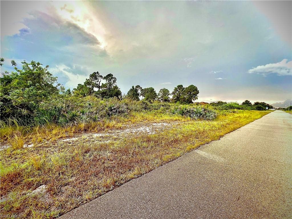 2613 24th ST SW LEHIGH ACRES, FL 33976