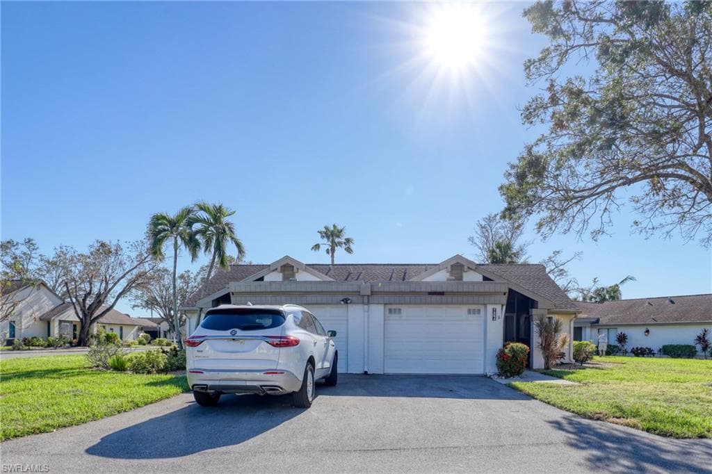 1846 Pine Glade CIR FORT MYERS, FL 33907