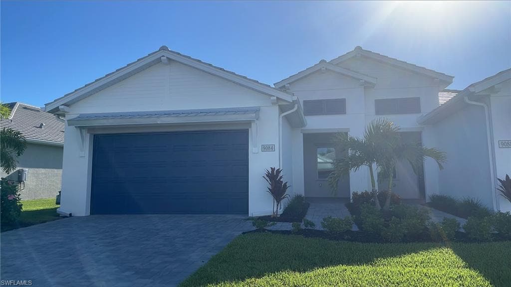 9084 Saint Lucia DR NAPLES, FL 34114