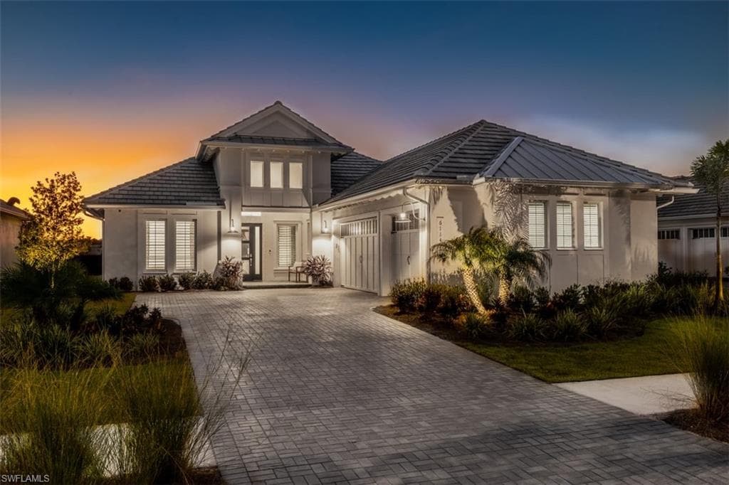 6114 MEGANS BAY DR NAPLES, FL 34113