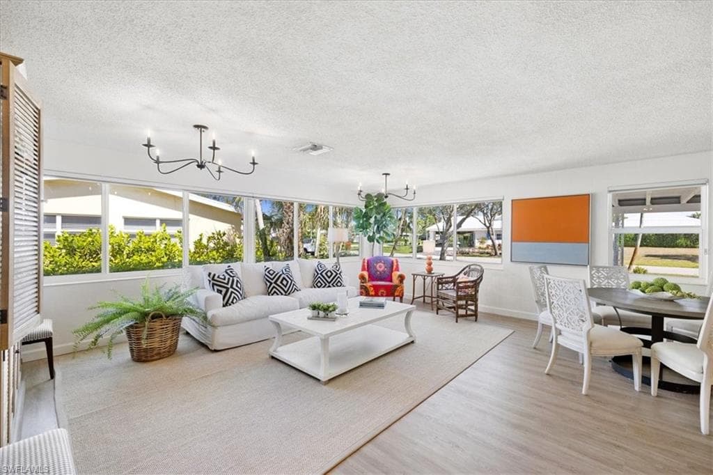 1363 11th CT N NAPLES, FL 34102