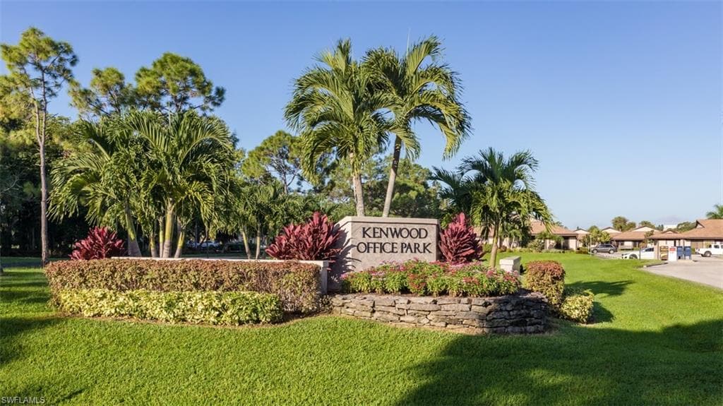 12734 Kenwood LN 44 FORT MYERS, FL 33907