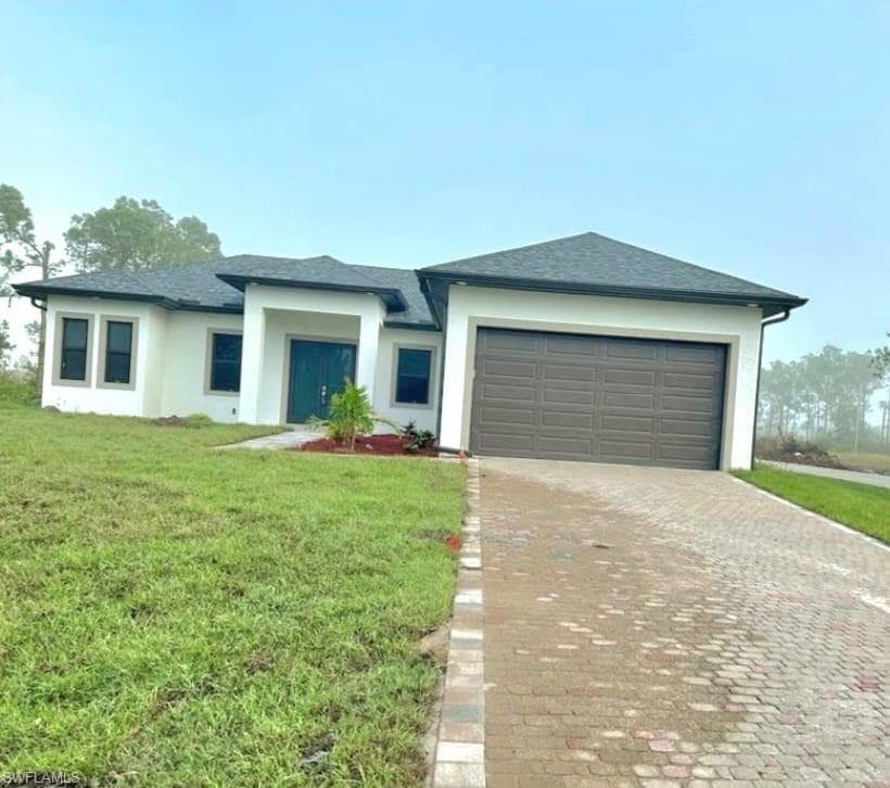 2800 19th ST W LEHIGH ACRES, FL 33971