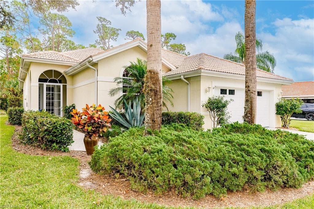6099 Manchester PL NAPLES, FL 34110