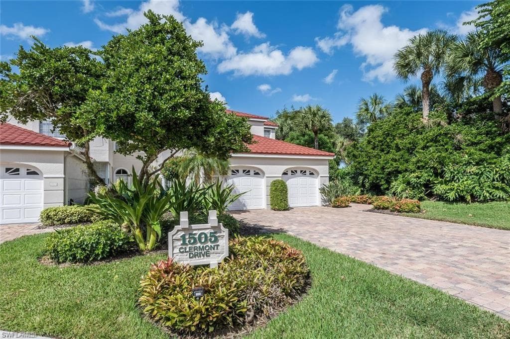 1505 Clermont DR B-102 NAPLES, FL 34109