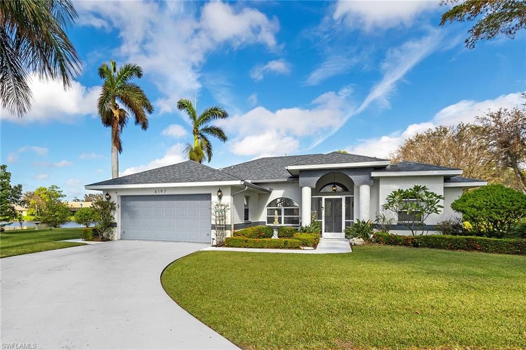 6197 Woodstone DR NAPLES, FL 34112