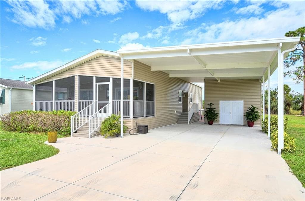 9761 Cattail CT FORT MYERS, FL 33905