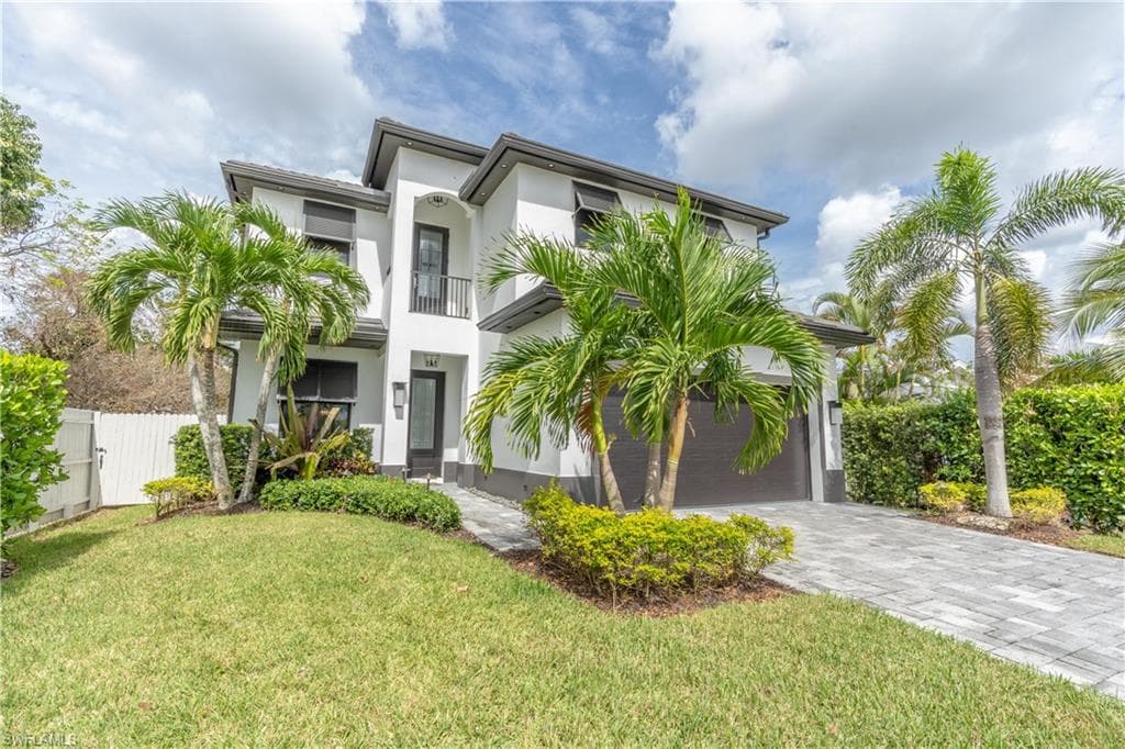 3355 Hibiscus AVE NAPLES, FL 34104