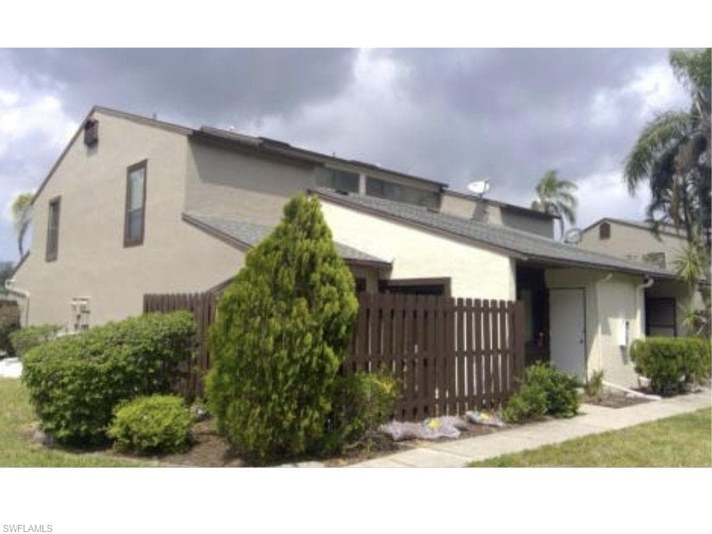 8913 Somerset BLVD FORT MYERS, FL 33919