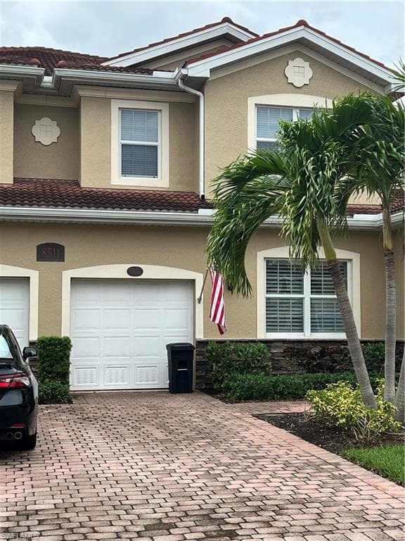 8511 Oakshade CIR 102 FORT MYERS, FL 33919