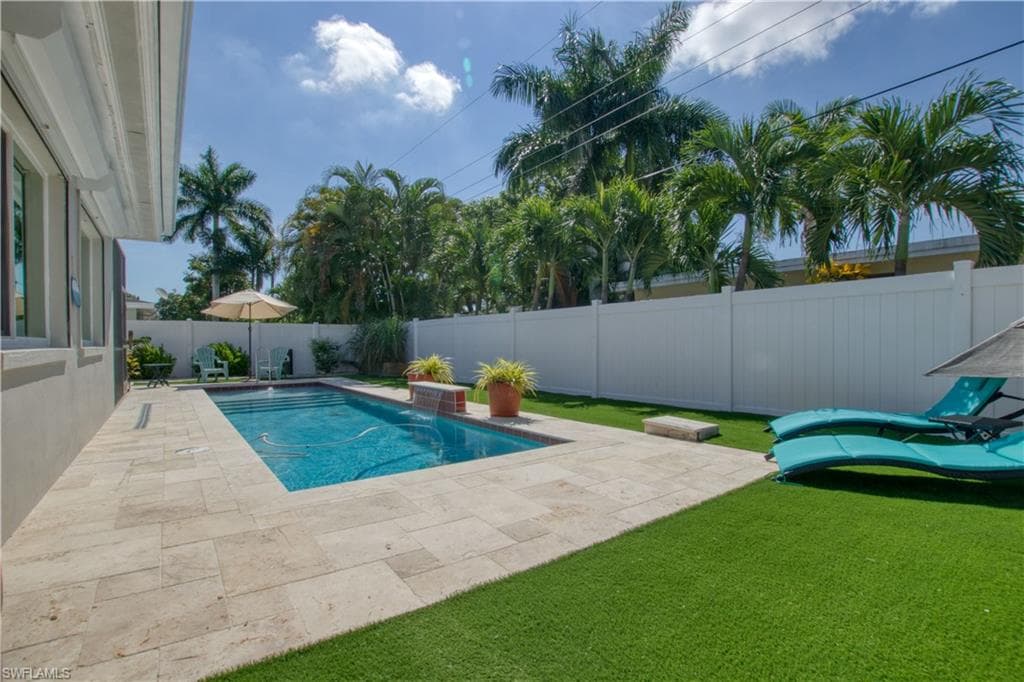1444 Passaic AVE FORT MYERS, FL 33901