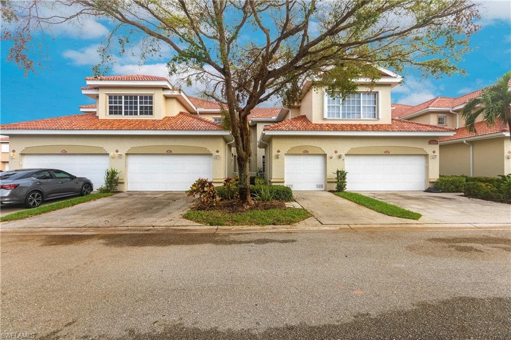 5110 W Hyde Park CT 101 FORT MYERS, FL 33912
