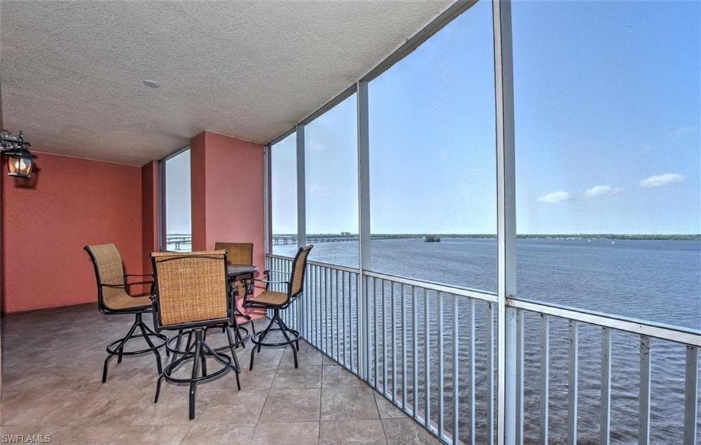 2745 1st ST 1004 FORT MYERS, FL 33916