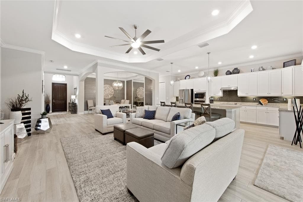 17060 Galway RUN BONITA SPRINGS, FL 34135
