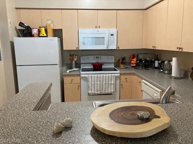 1180 Reserve WAY 101 NAPLES, FL 34105
