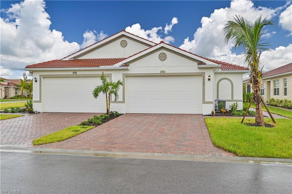 4466 Dutchess Park RD FORT MYERS, FL 33916