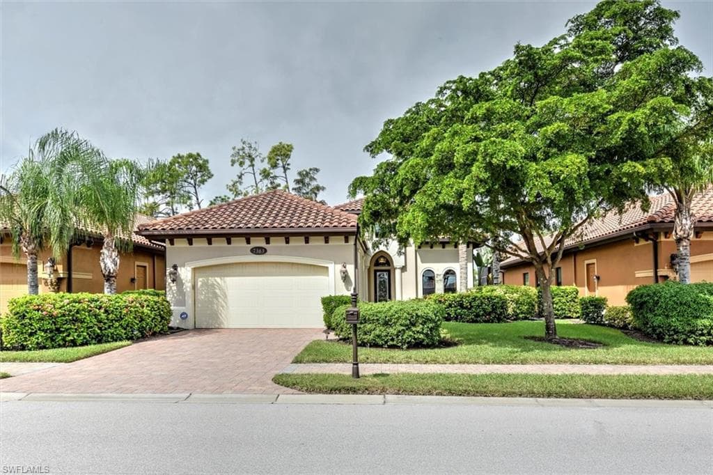 7363 Lantana CIR NAPLES, FL 34119