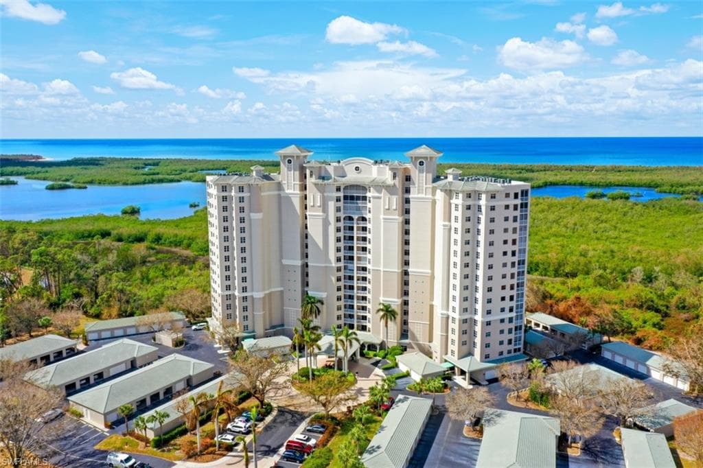 1001 Arbor Lake DR 303 NAPLES, FL 34110