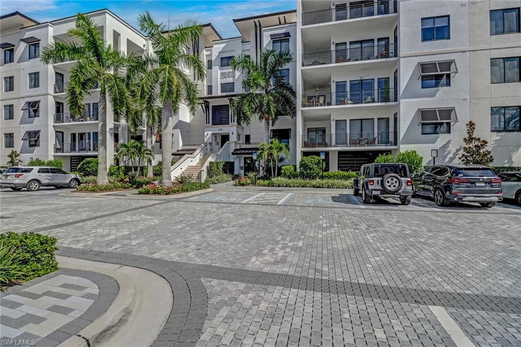 1111 Central AVE 307 NAPLES, FL 34102