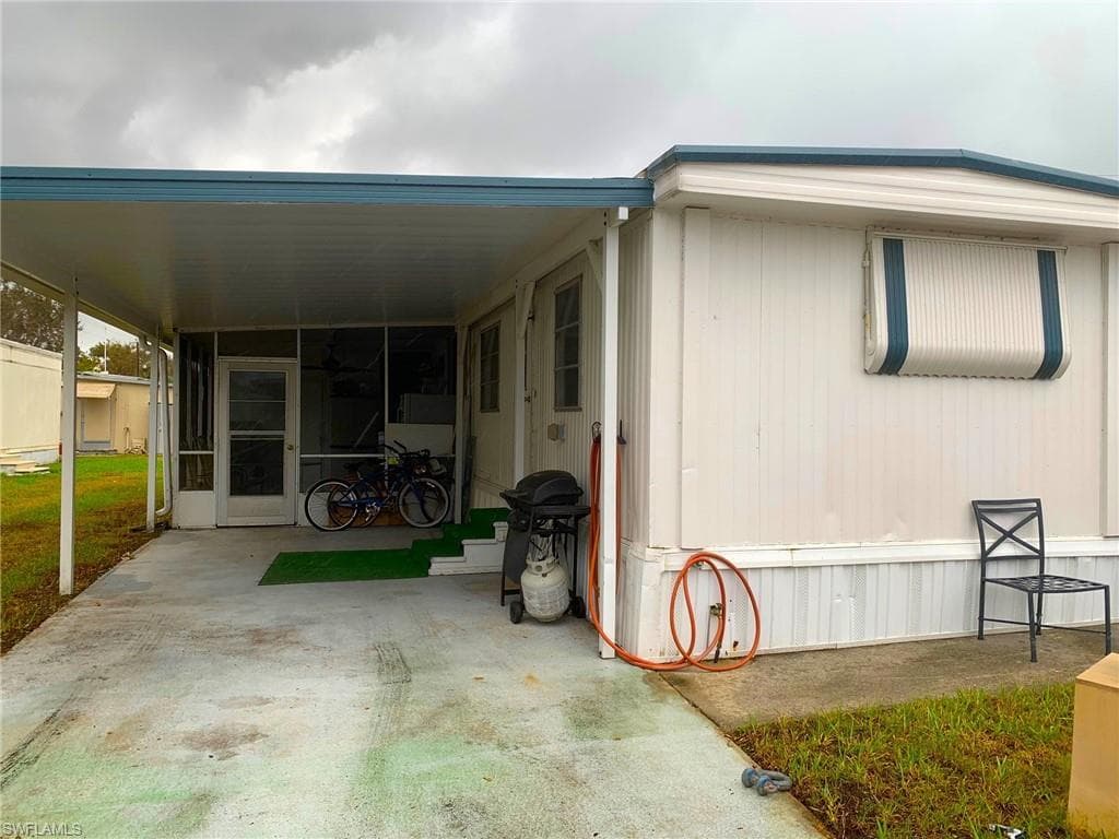 184 Carissa LN 98 NAPLES, FL 34114