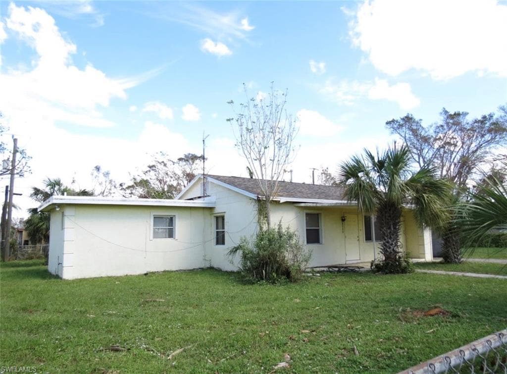 3119 Apache ST FORT MYERS, FL 33916