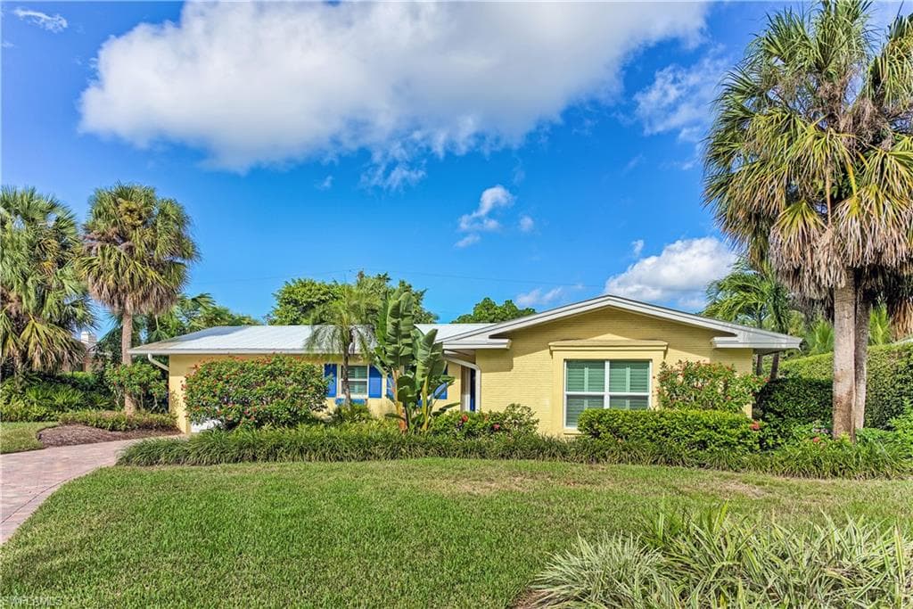 705 Mooring Line DR NAPLES, FL 34102