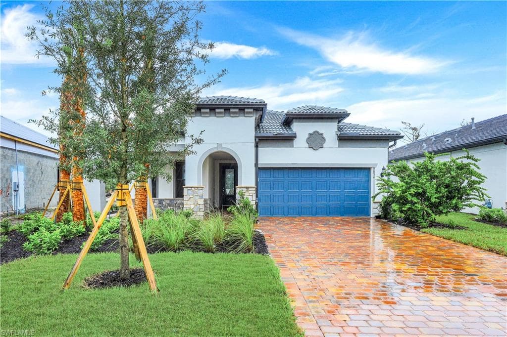 9834 Everglades DR NAPLES, FL 34120