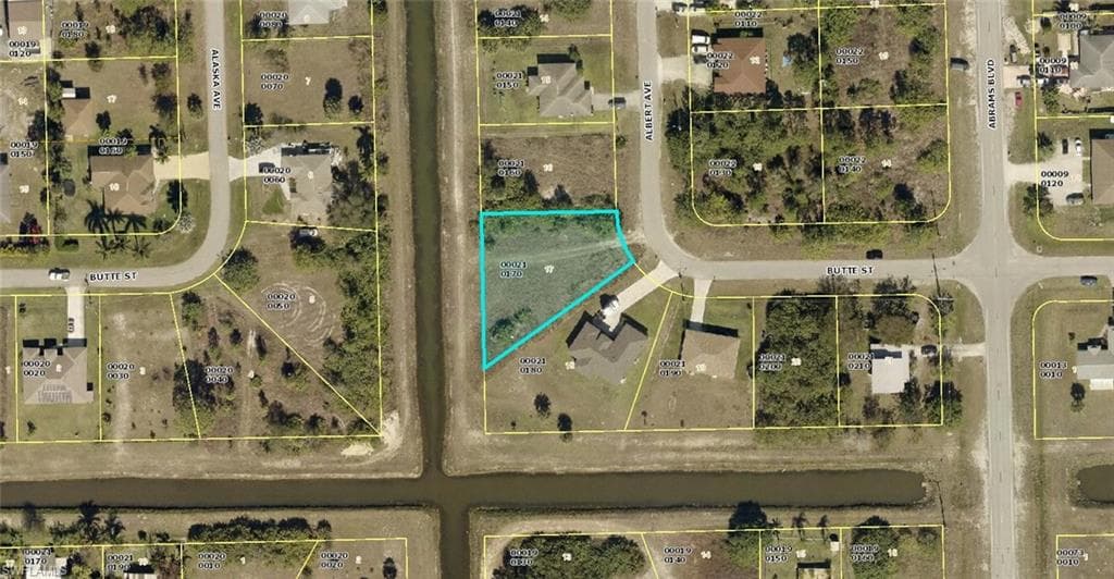1001 Albert AVE LEHIGH ACRES, FL 33971