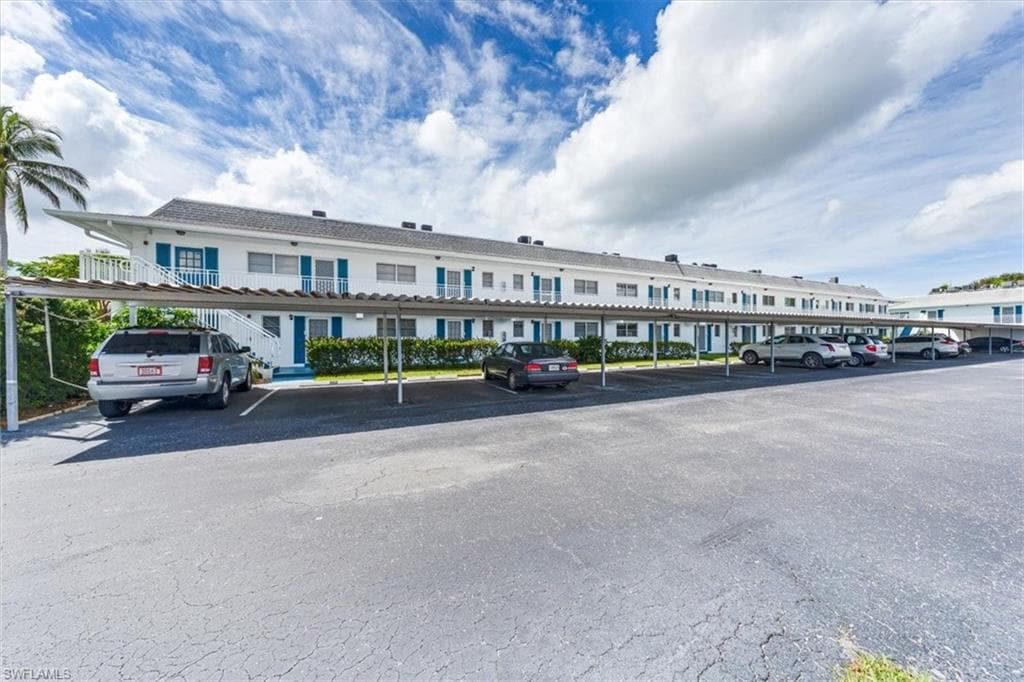 750 Mooring Line DR 110 NAPLES, FL 34102