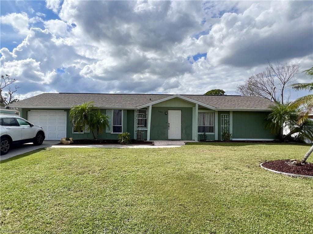 3485 Beacon DR PORT CHARLOTTE, FL 33980
