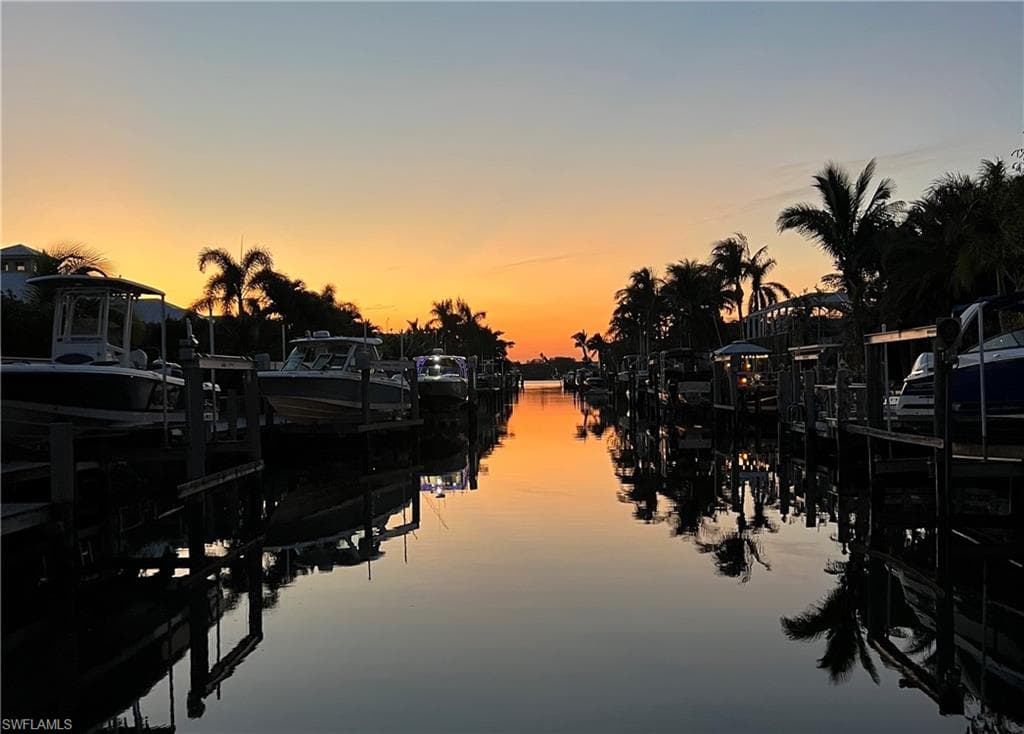 1585 Pelican AVE NAPLES, FL 34102