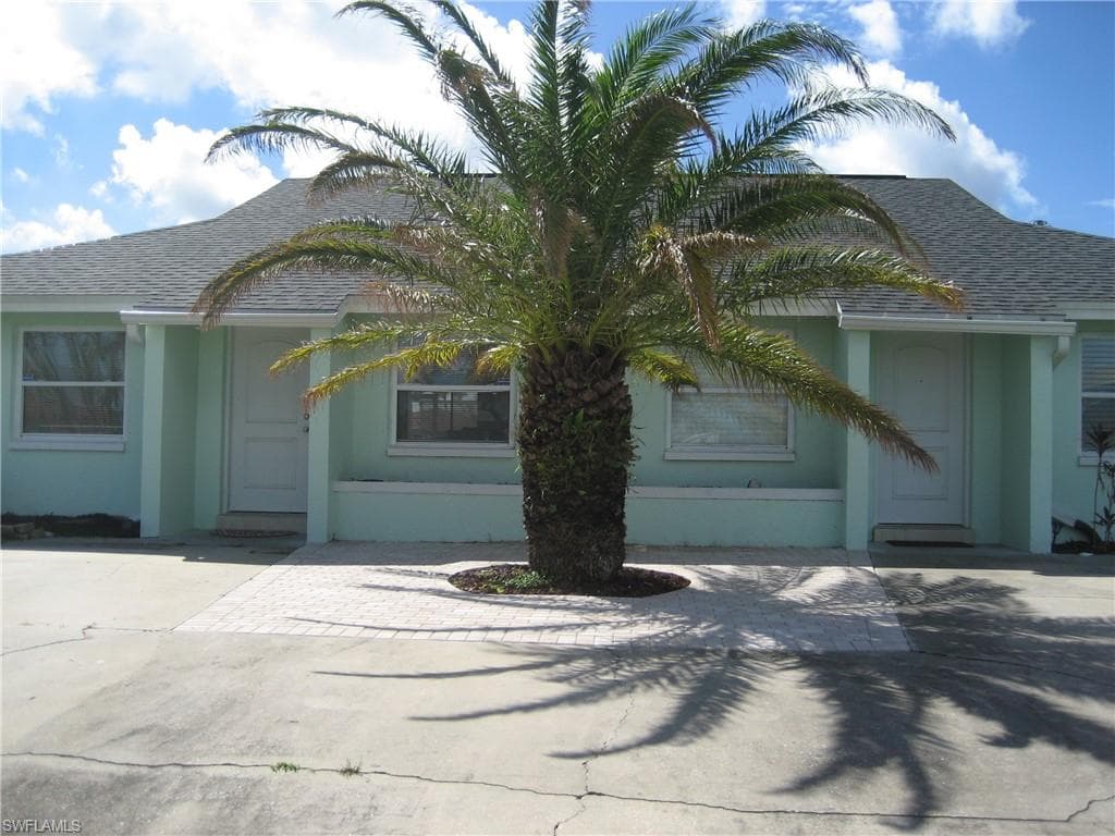 928 SW 37th LN CAPE CORAL, FL 33914