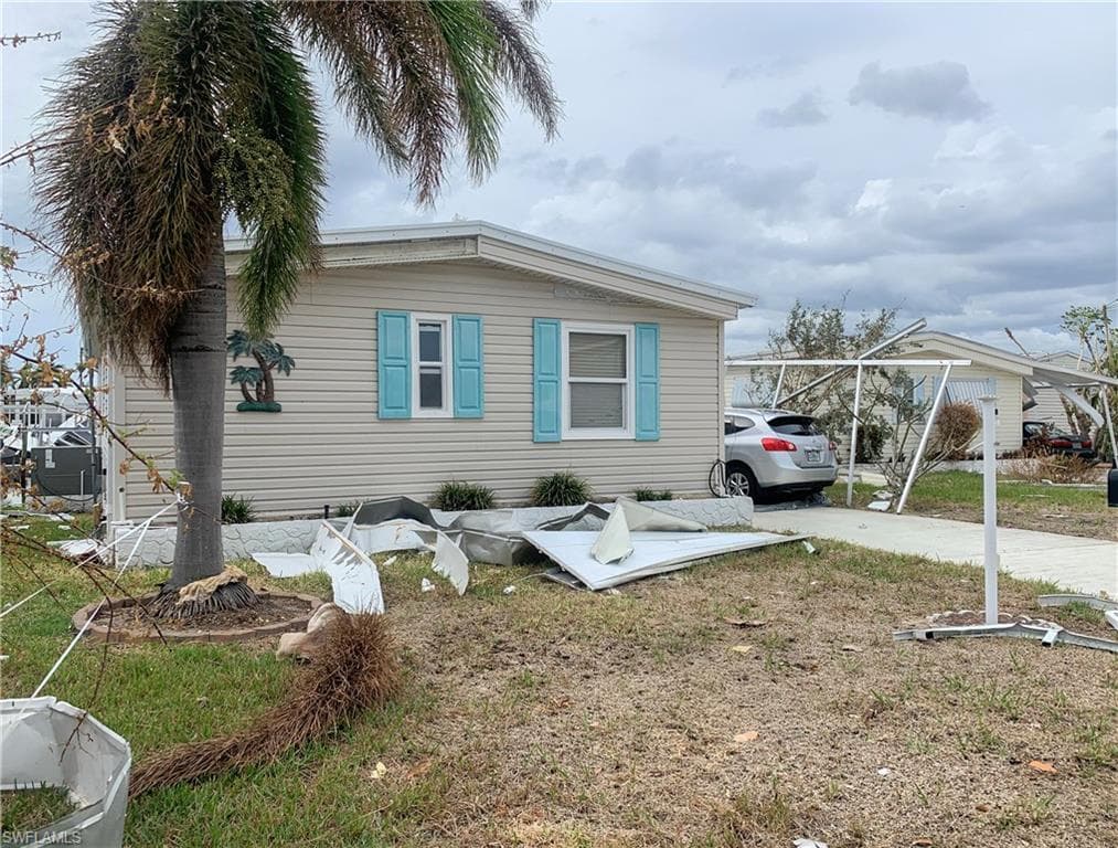 17640 Bryan CT FORT MYERS BEACH, FL 33931