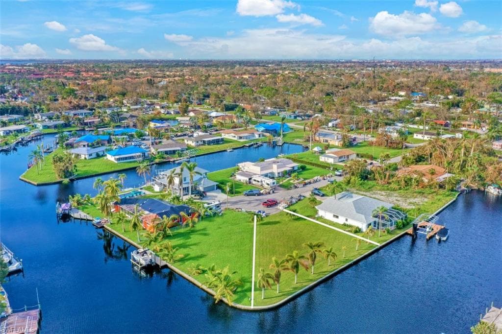 428 Cross ST NORTH FORT MYERS, FL 33903