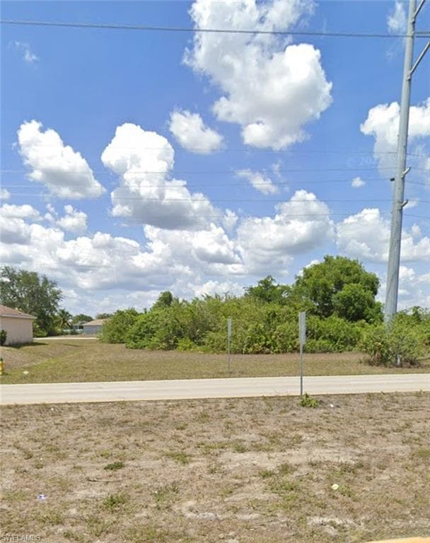 625 Kismet PKWY E CAPE CORAL, FL 33909