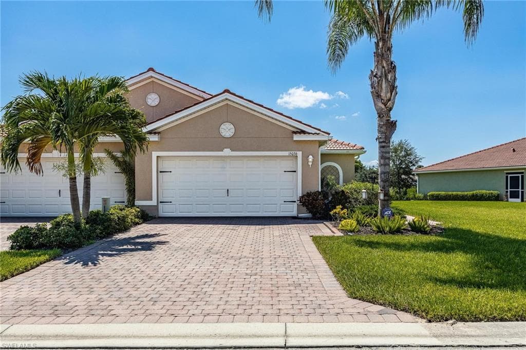 15036 Ligustrum LN ALVA, FL 33920