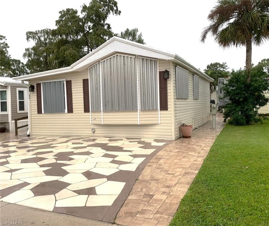 476 Cheetah DR 476 NAPLES, FL 34114