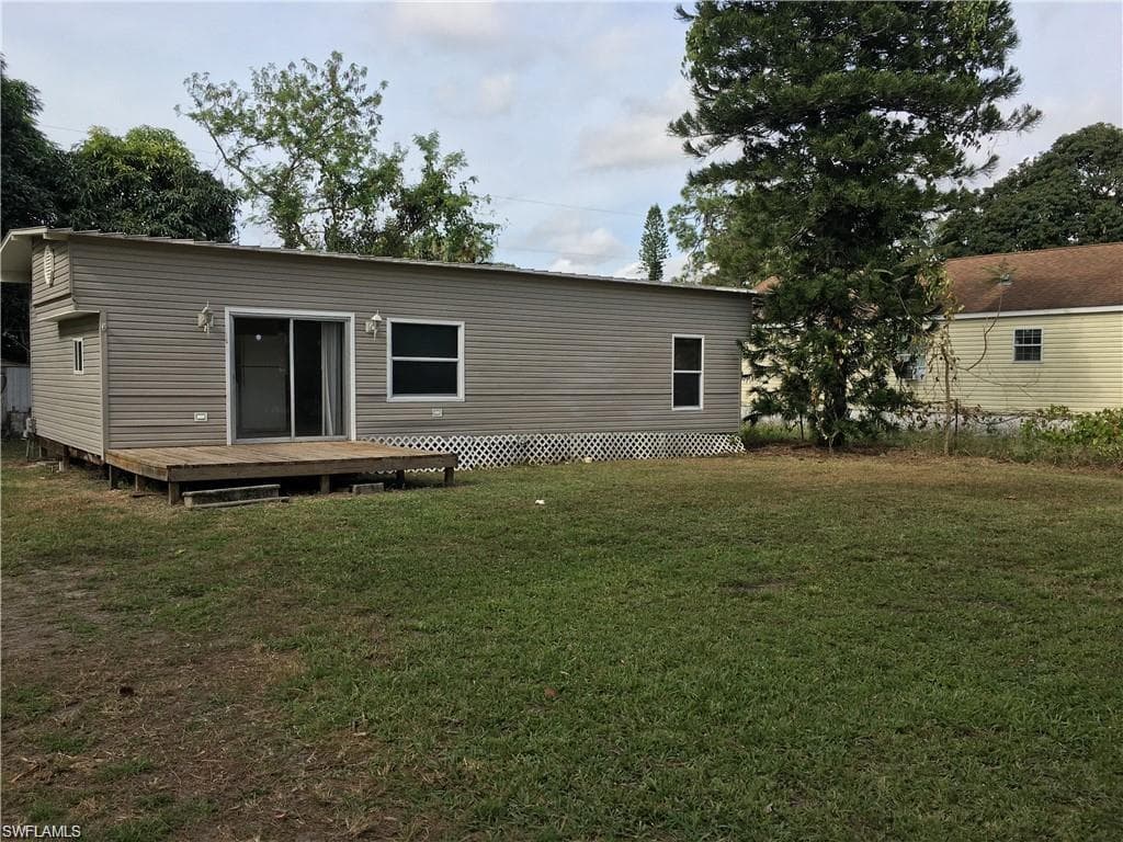 8190 Nault RD NORTH FORT MYERS, FL 33917