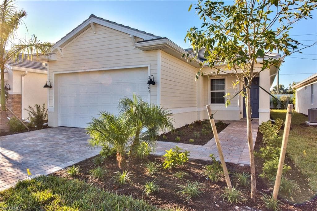 28307 Captiva Shell LOOP BONITA SPRINGS, FL 34135