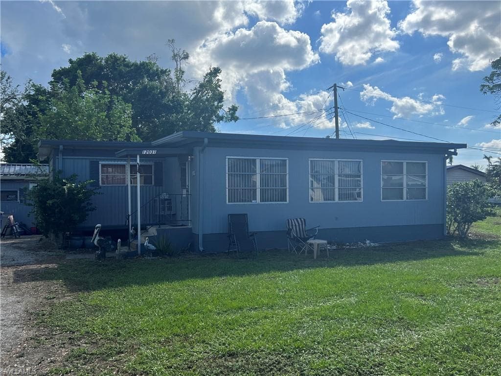 12031 Live Oak DR FORT MYERS, FL 33908