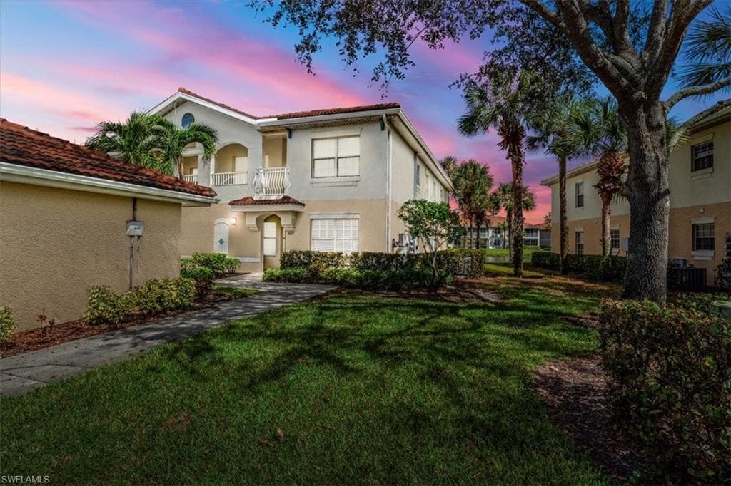 3017 Driftwood WAY 3007 NAPLES, FL 34109